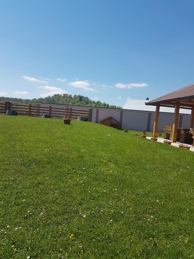 Готель Pansion I Restoran ,, Pogled" Han Pijesak Екстер'єр фото